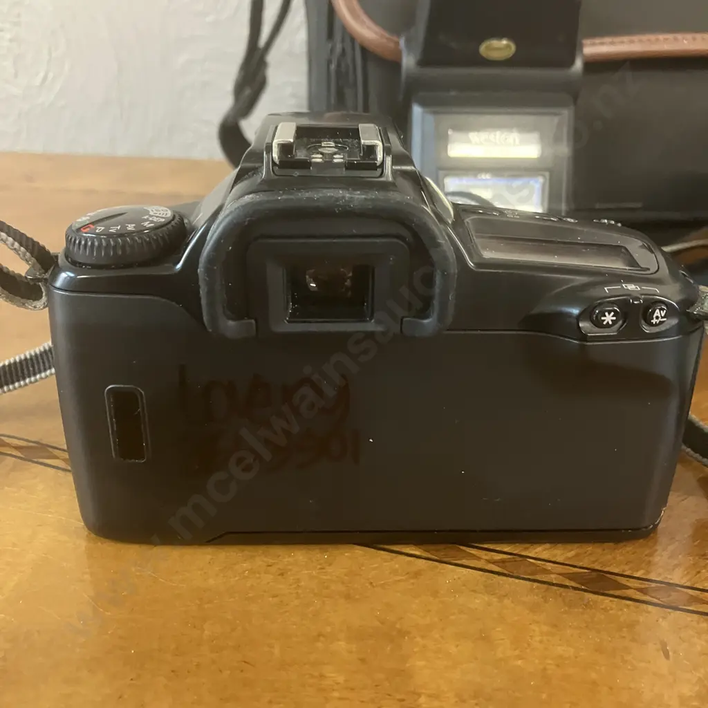 Canon EOS 3000 Autofocus SLR 35mm Film Camera with Canon Zoom Lenses EF 75-300 f1.4-5.6 & EF 28-80 f/3.5-5.6, Canon Bag Image 1++