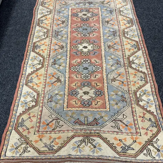 Hand Knotted Oriental Themed Floor Rug Central Medallion Design With Geometric Pattern L213,W120cm.