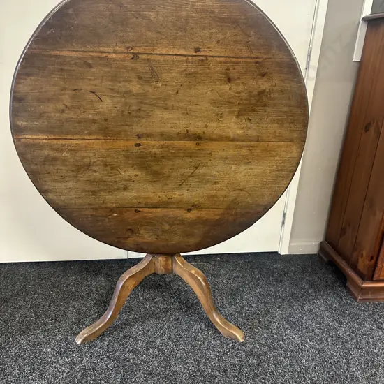 Antique Oak Round Tilt-Top Table. 72 x 91cm