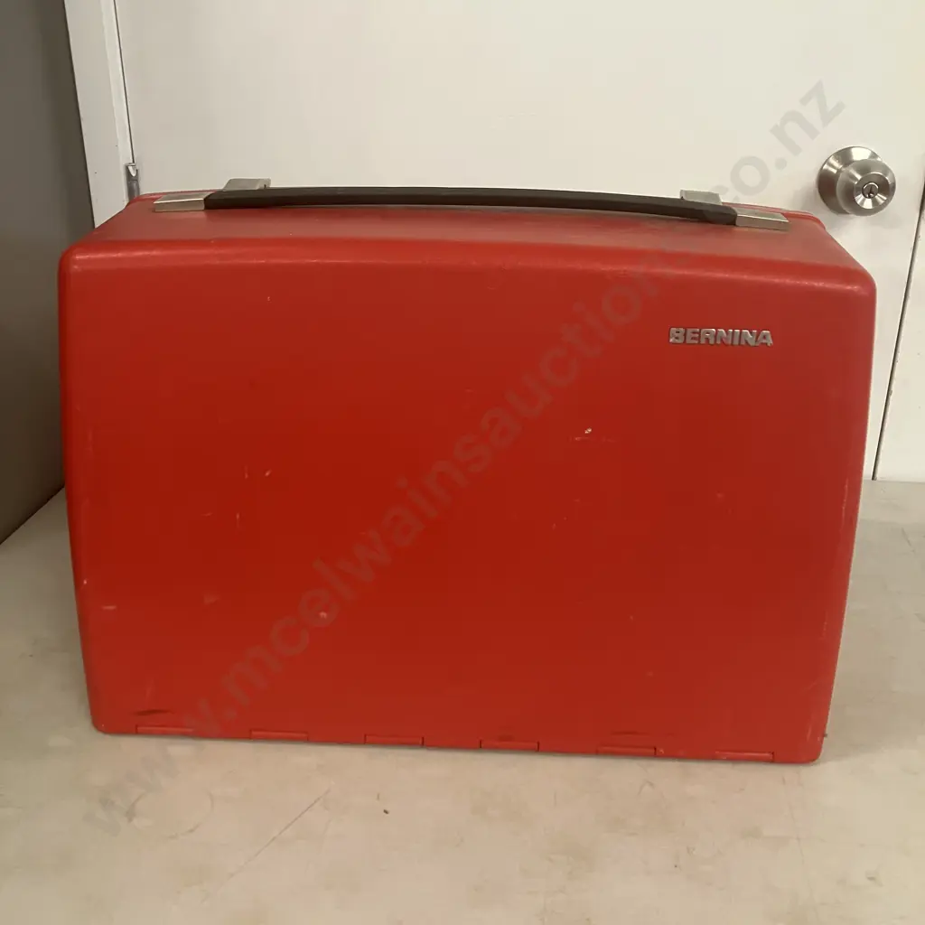 Bernina Record 830 Sewing Machine In Case #15060681 Image 1++
