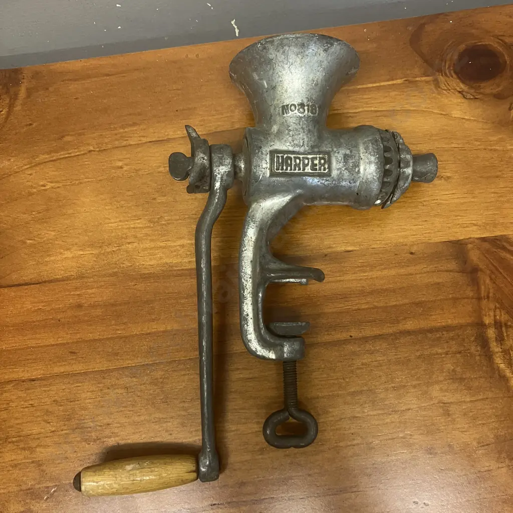 Vintage Beatrice Harper No.3181 Grinder Bench Meat Mincer - England Image 1++