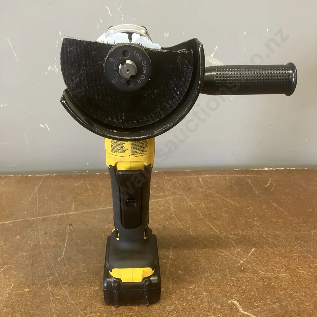 DeWalt Brushless Grinder 20V With 18V 3.0Ah Battery (No Charger) Image 1++