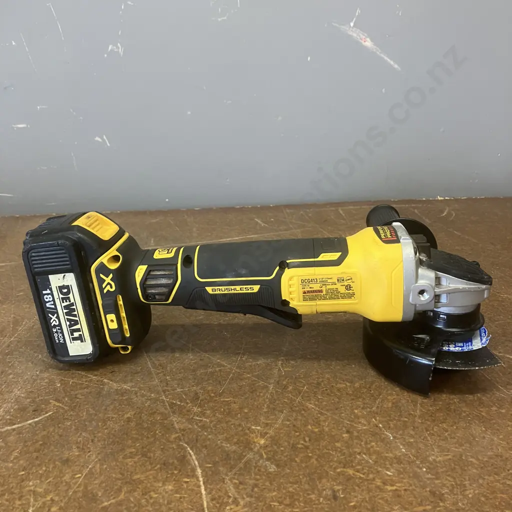 DeWalt Brushless Grinder 20V With 18V 3.0Ah Battery (No Charger) Image 1++