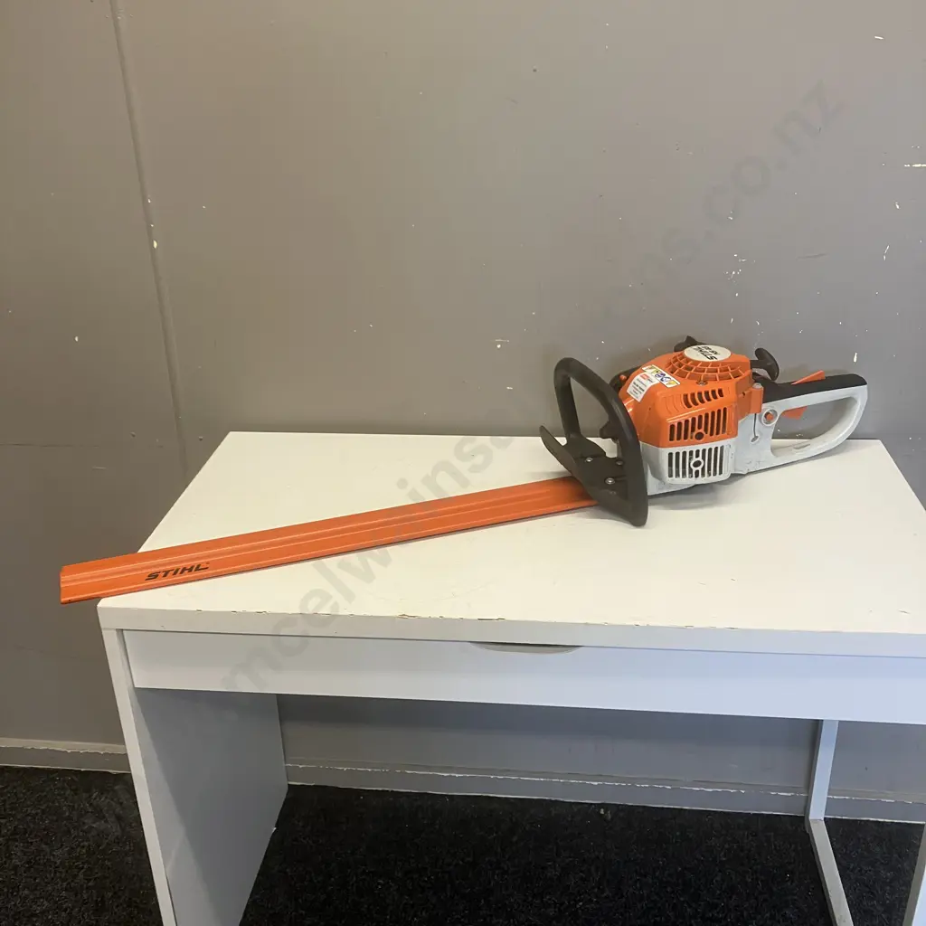 Stihl HS45 Petrol Hedge Trimmer Image 1++