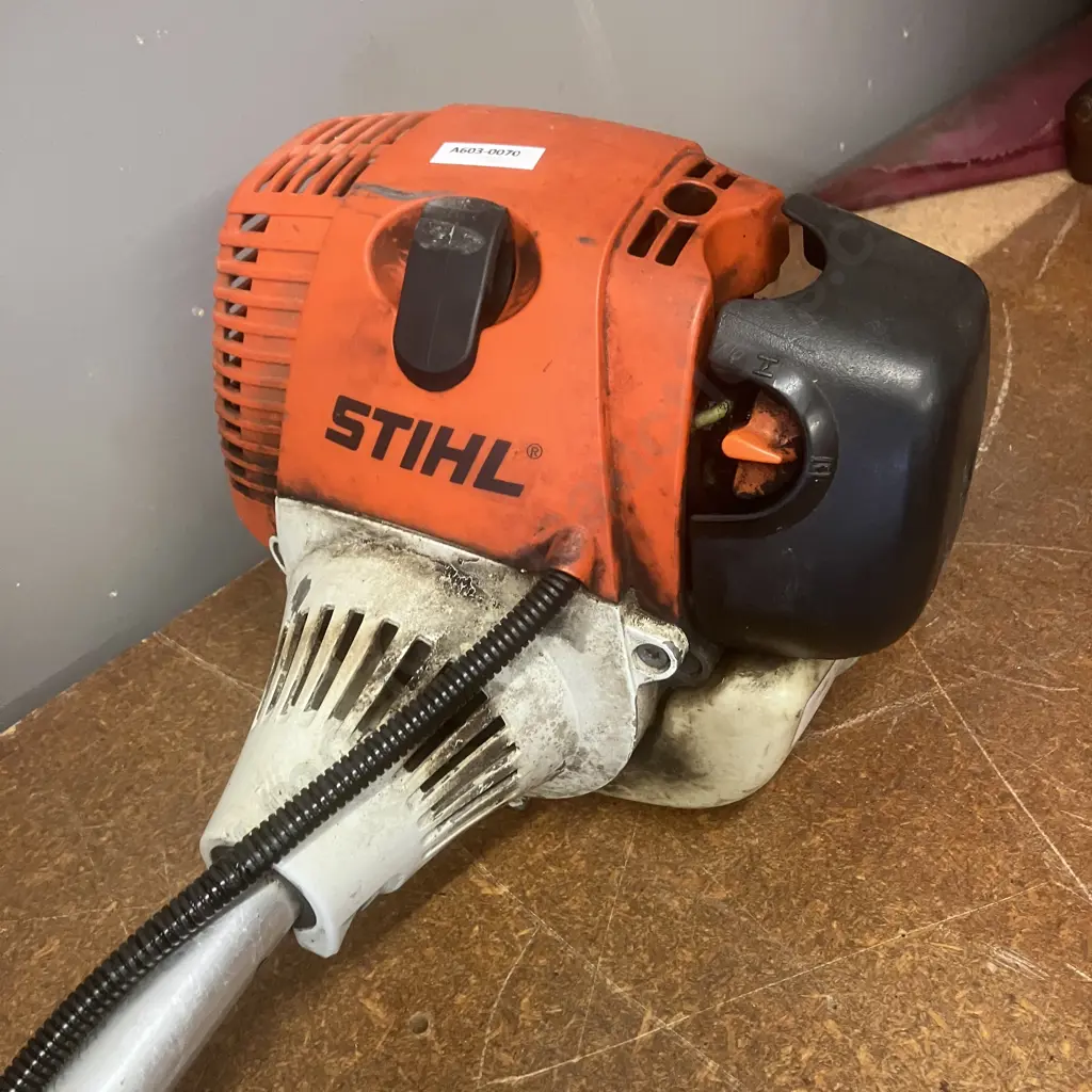 Stihl FS130 Petrol Brush Cutter / Weed Eater With Harness Image 1++