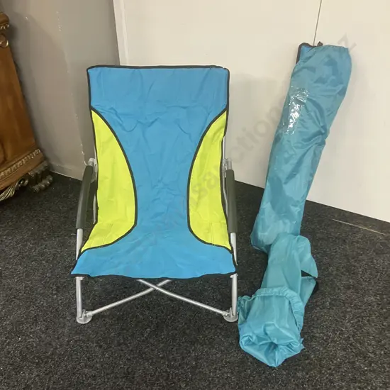 Pair of Folding Outdoor Chairs With Carry Bags - 100Kg