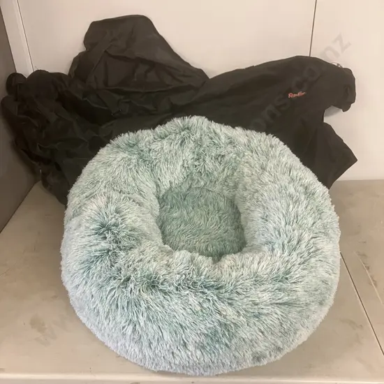 Round Plush 60cm Dog Bed With PetsonTour Back Seat Cover