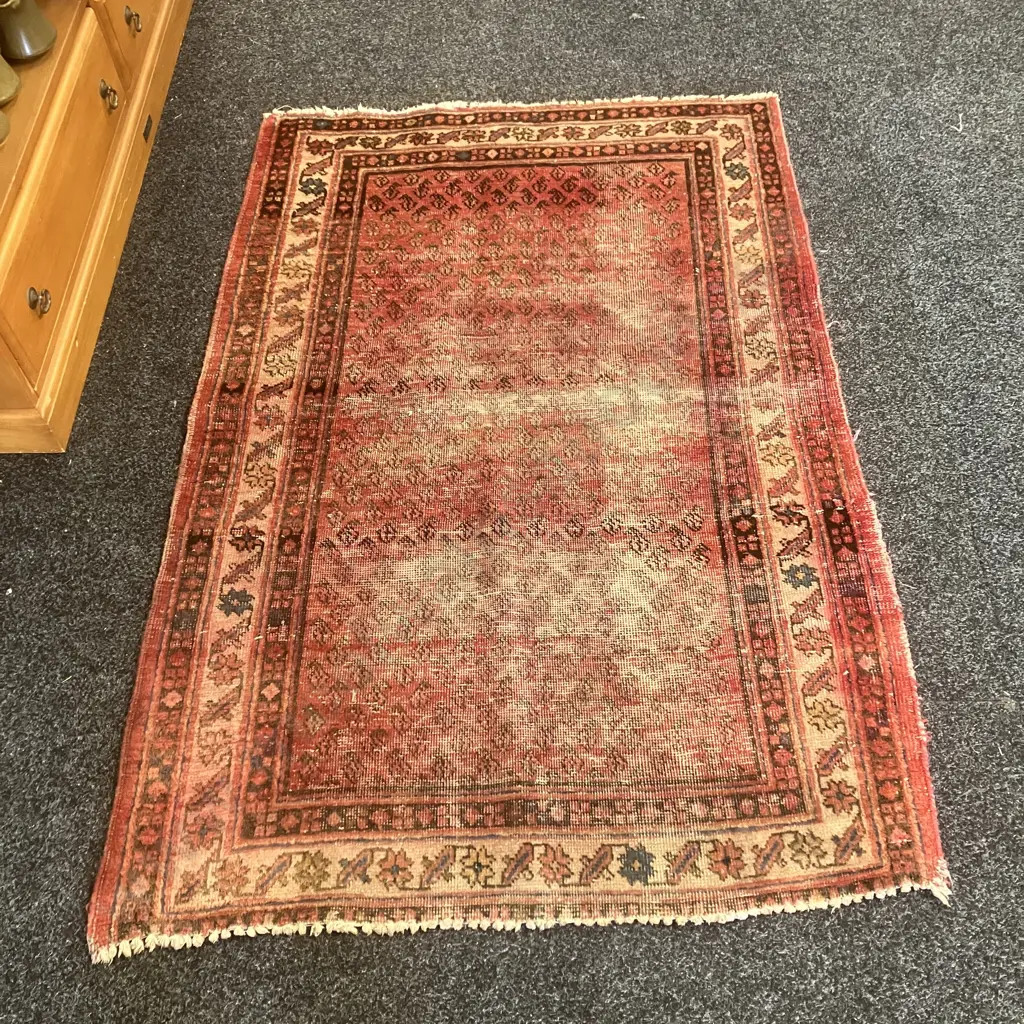 Vintage Persian Rug. 154 x 99cm Pink, Red Tones ( Worn) Image 1++