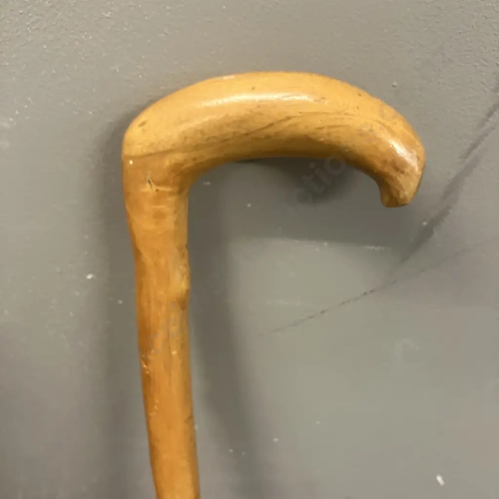 Vintage Natural Wood Walking Stick. H101.5cm Image 1++