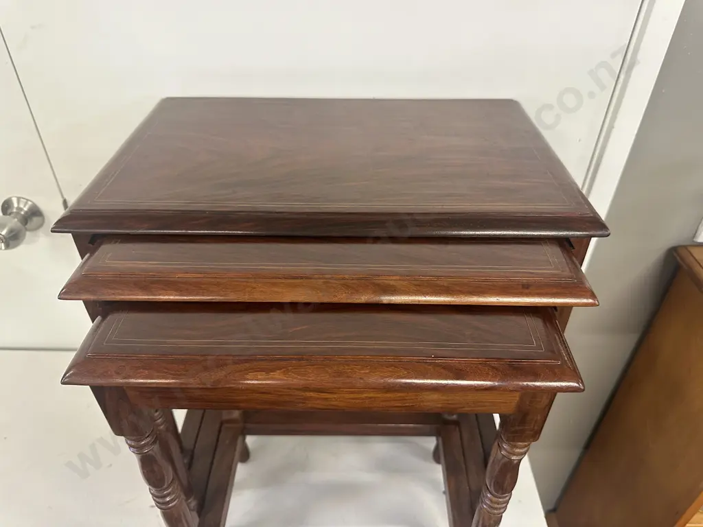 Nest Of Three Oak Wood Tables Image 1++