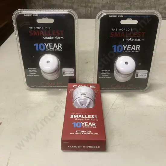 Pair of CAVIUS Smoke Alarms With A CAVIUS Thermal Heat Alarm