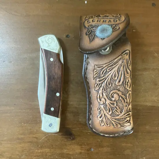 Schrade USA SCM5 Custom Etched Lockback With Tooled Schrade Sheath – 1980s