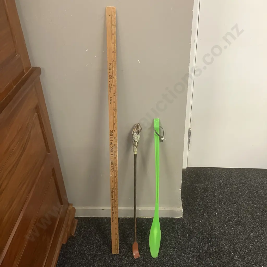 Duck Handle Back Scratcher, Vintage Smith & Smith Limited Ruler & Hotel Furama Hong Kong Shoe Horn Image 1++