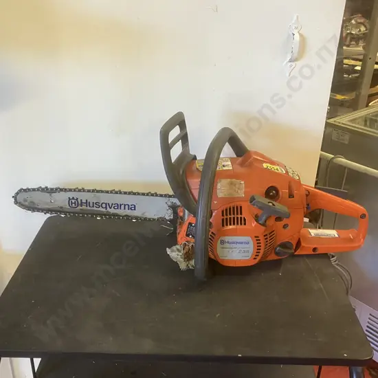 Husqvarna Chainsaw e-Series 236 X-TORQ