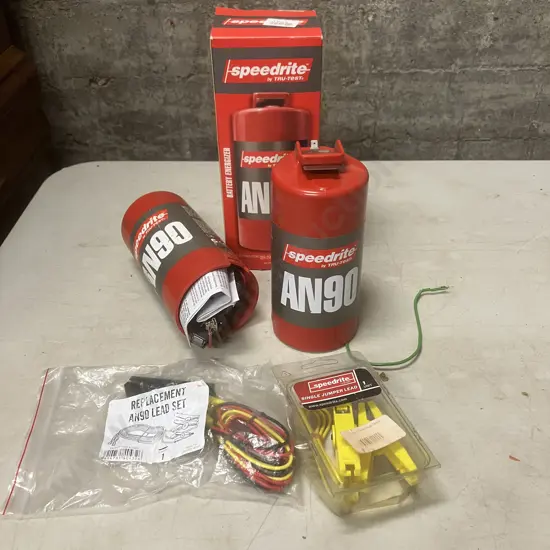 Speedrite AN90 Battery Operated Energiser & Extras