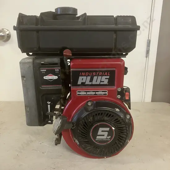 Briggs & Stratton Industrial Plus 5 HP Petrol Stationary Engine