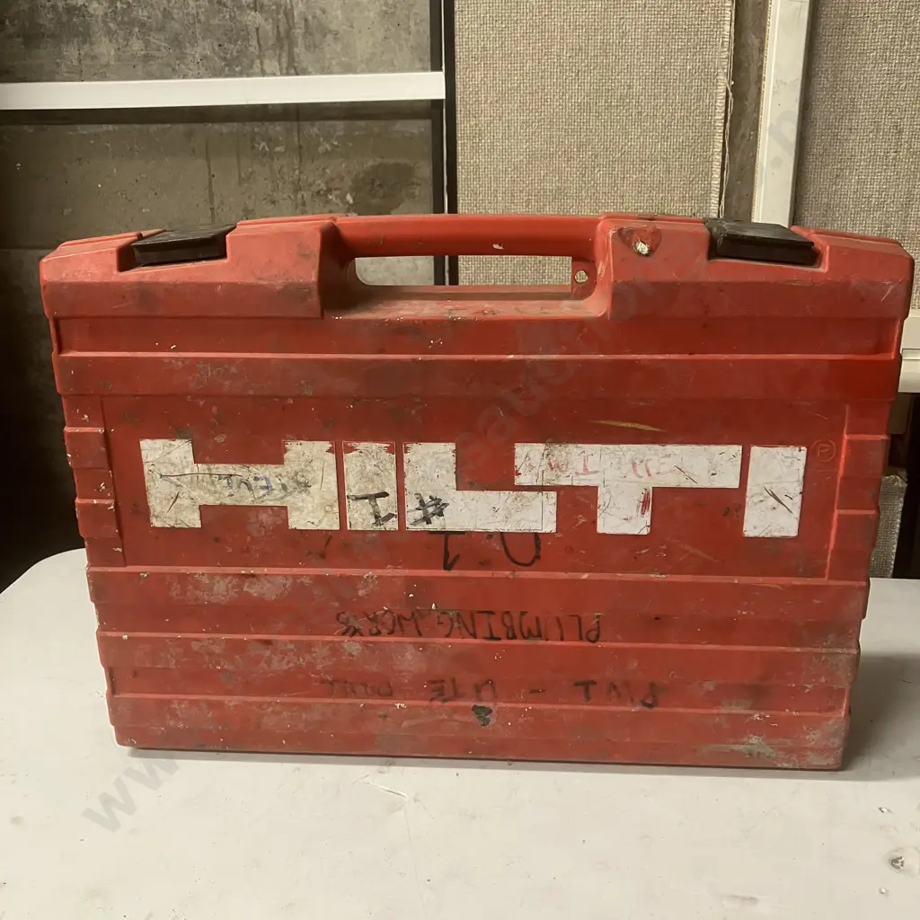 Hilti TE 6-C Rotary Hammer Drill In Case Image 1++