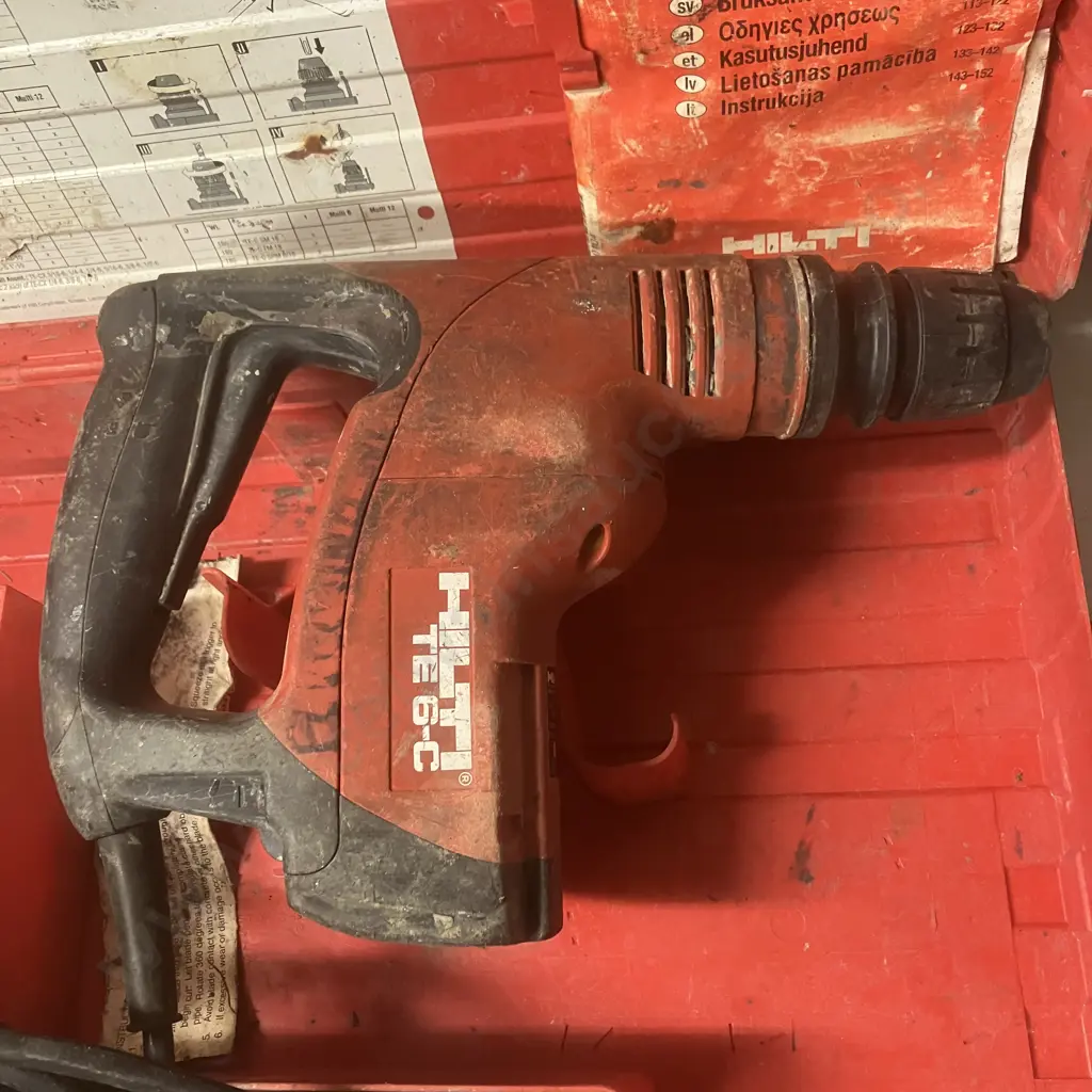 Hilti TE 6-C Rotary Hammer Drill In Case Image 1++