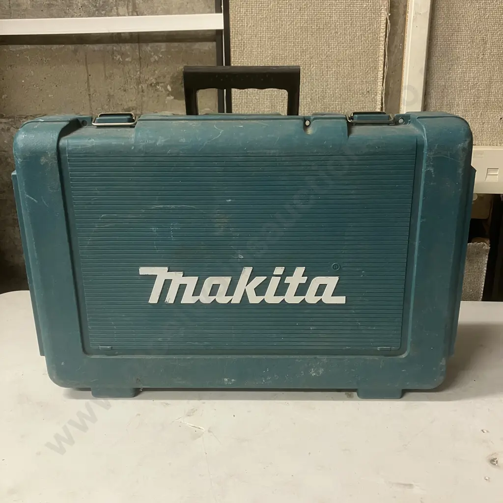 Makita Auto Feed Screwdriver In Case With Manual Image 1++