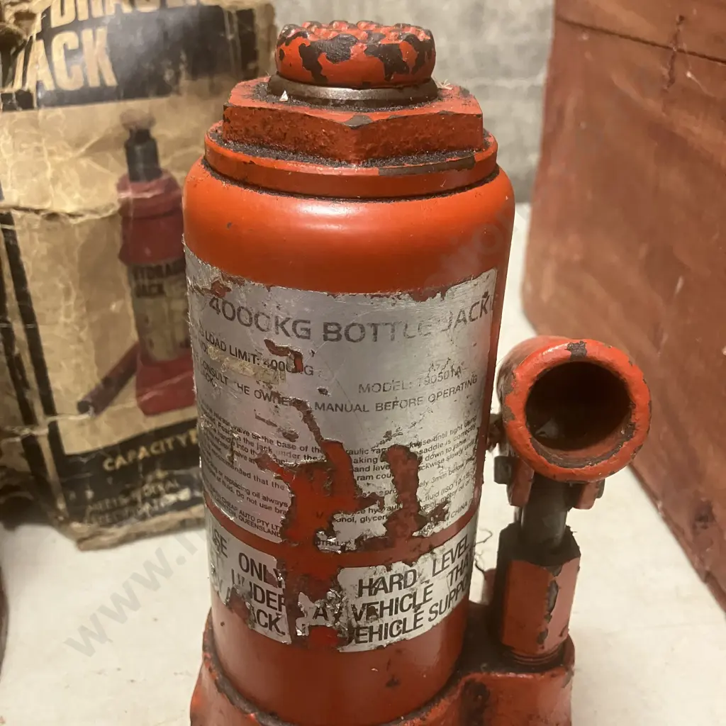 Three Assorted Bottle Jacks IN Wooden Box Image 1++