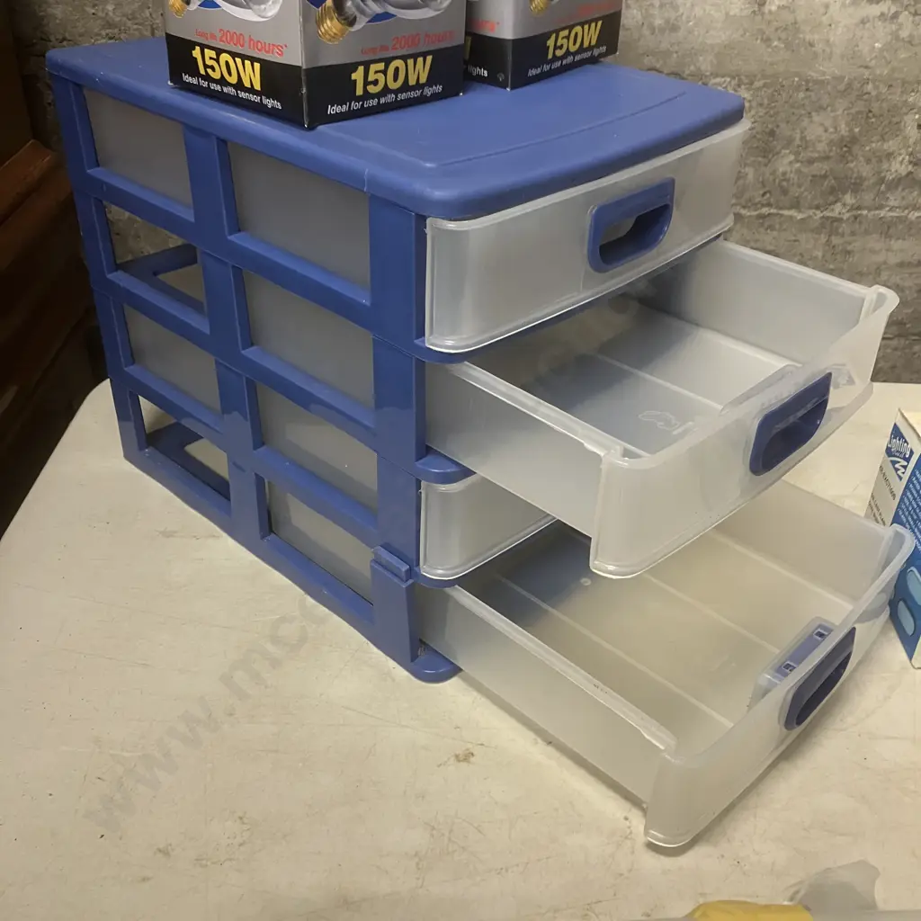 Box Lot Image 1++