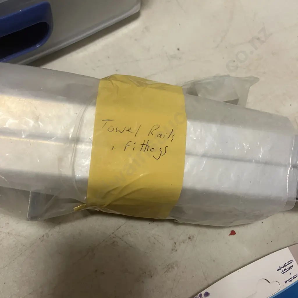 Box Lot Image 1++