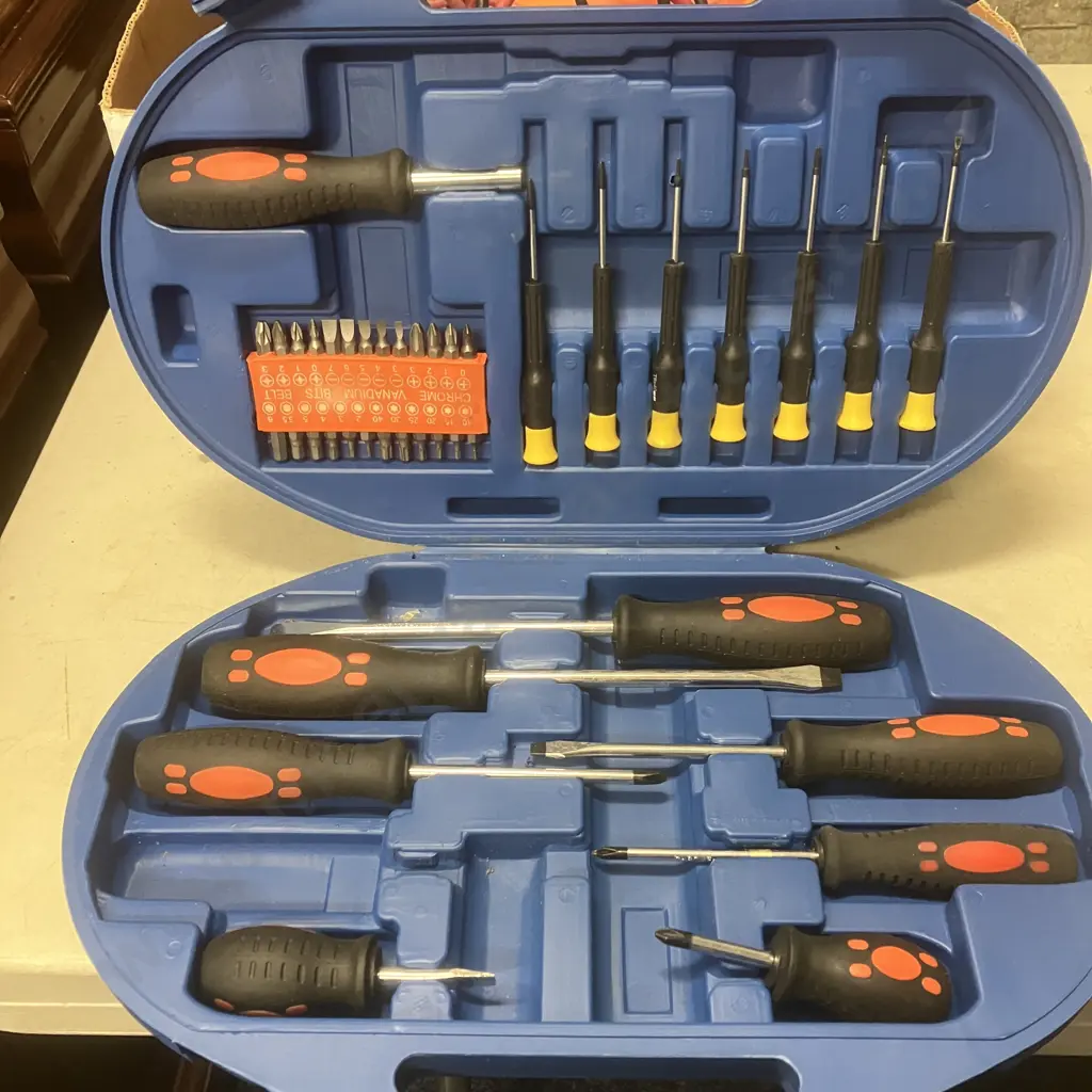 Box Lot Tools, Screwdiver Set, Levels Etc Image 1++
