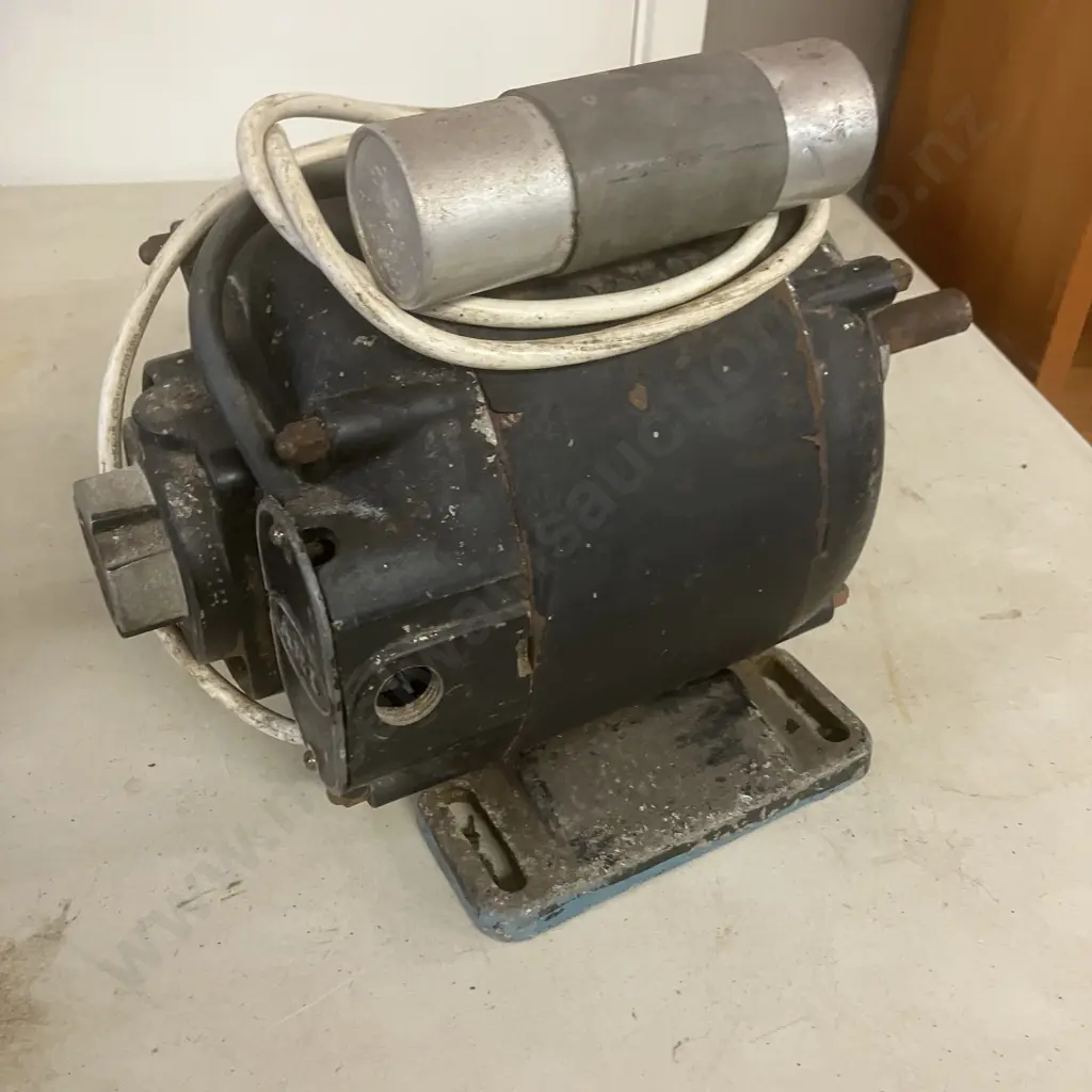 AEI Brand Single Phase 3/4 HP Electric Motor With Shaft Image 1++