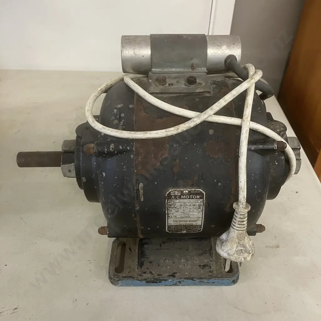 AEI Brand Single Phase 3/4 HP Electric Motor With Shaft Image 1++