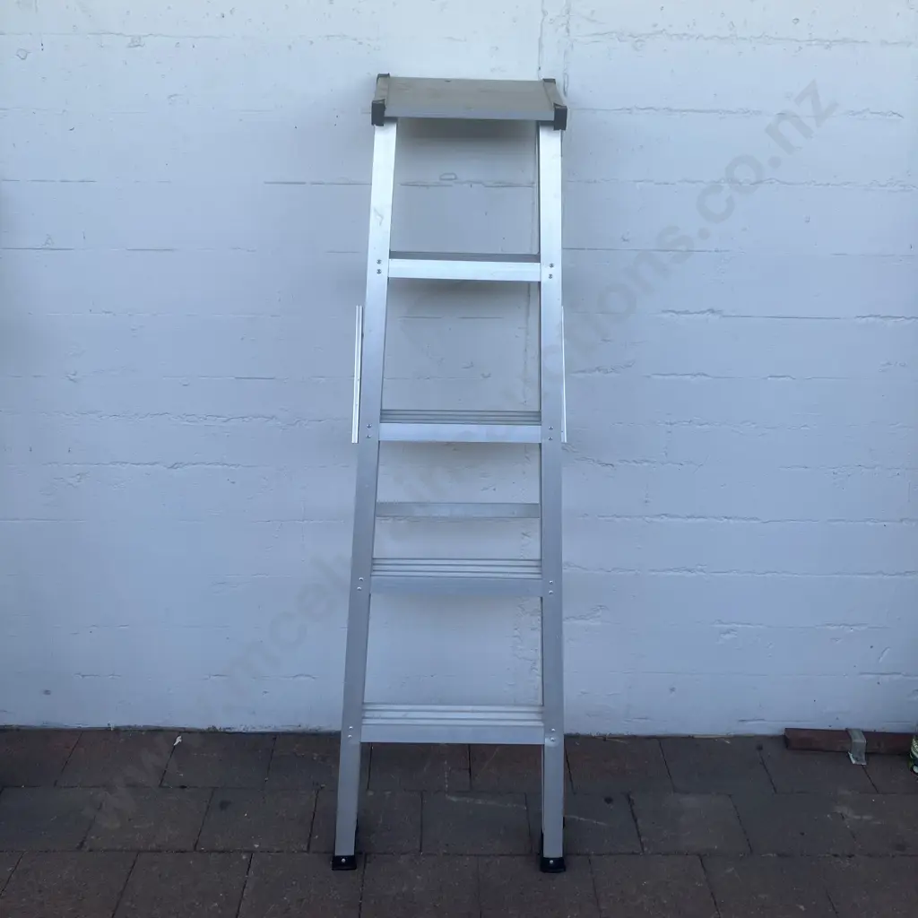 Aluminium Step Ladder 155cm Image 1++