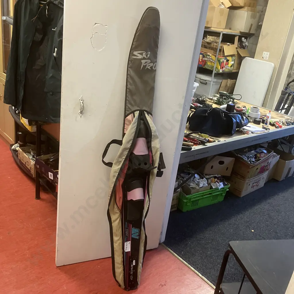 Water Ski "CONNELLY USA" and Cover "Ski Pro" Image 1++