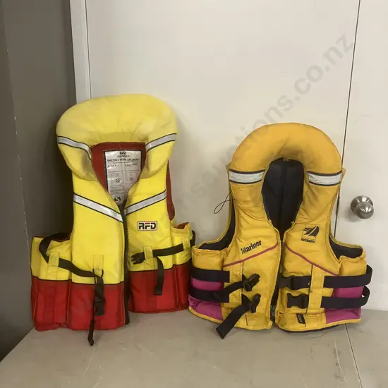 Adults Sheltered Waters Lifejackets - RFD Guardian S & Hutchwilco Mariners 2 Size Medium