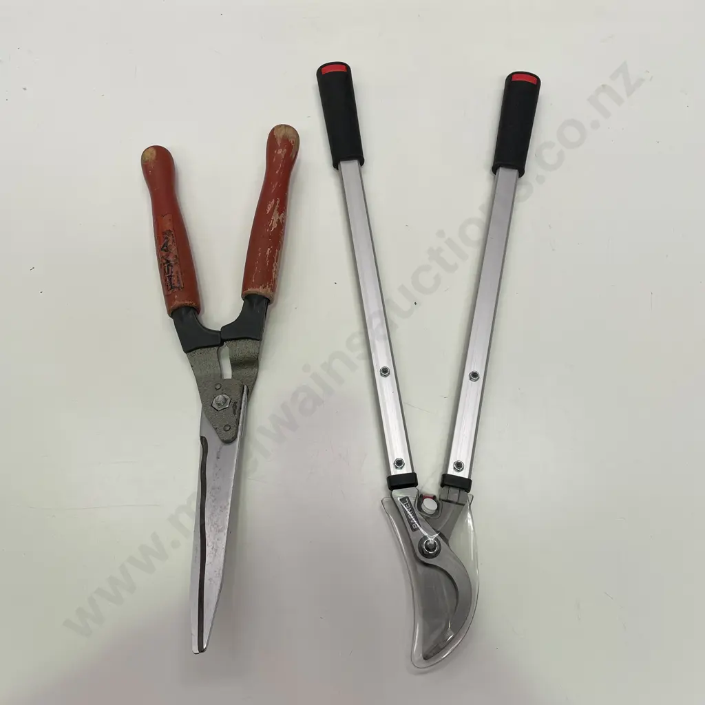 Pair of Garden Loppers, Friska and Barnel Image 1++
