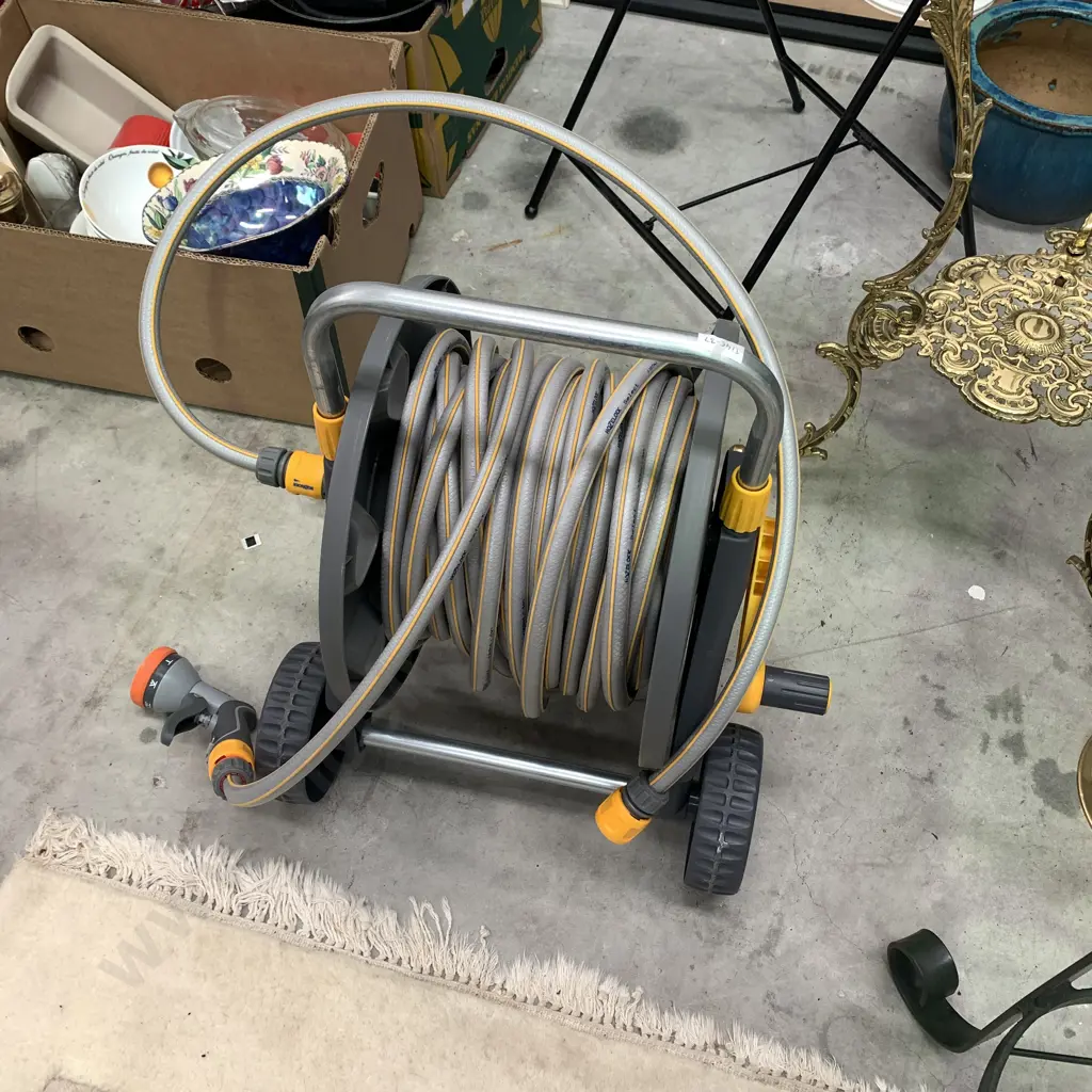 Hozelock 30m Hoze and Cart Image 1++
