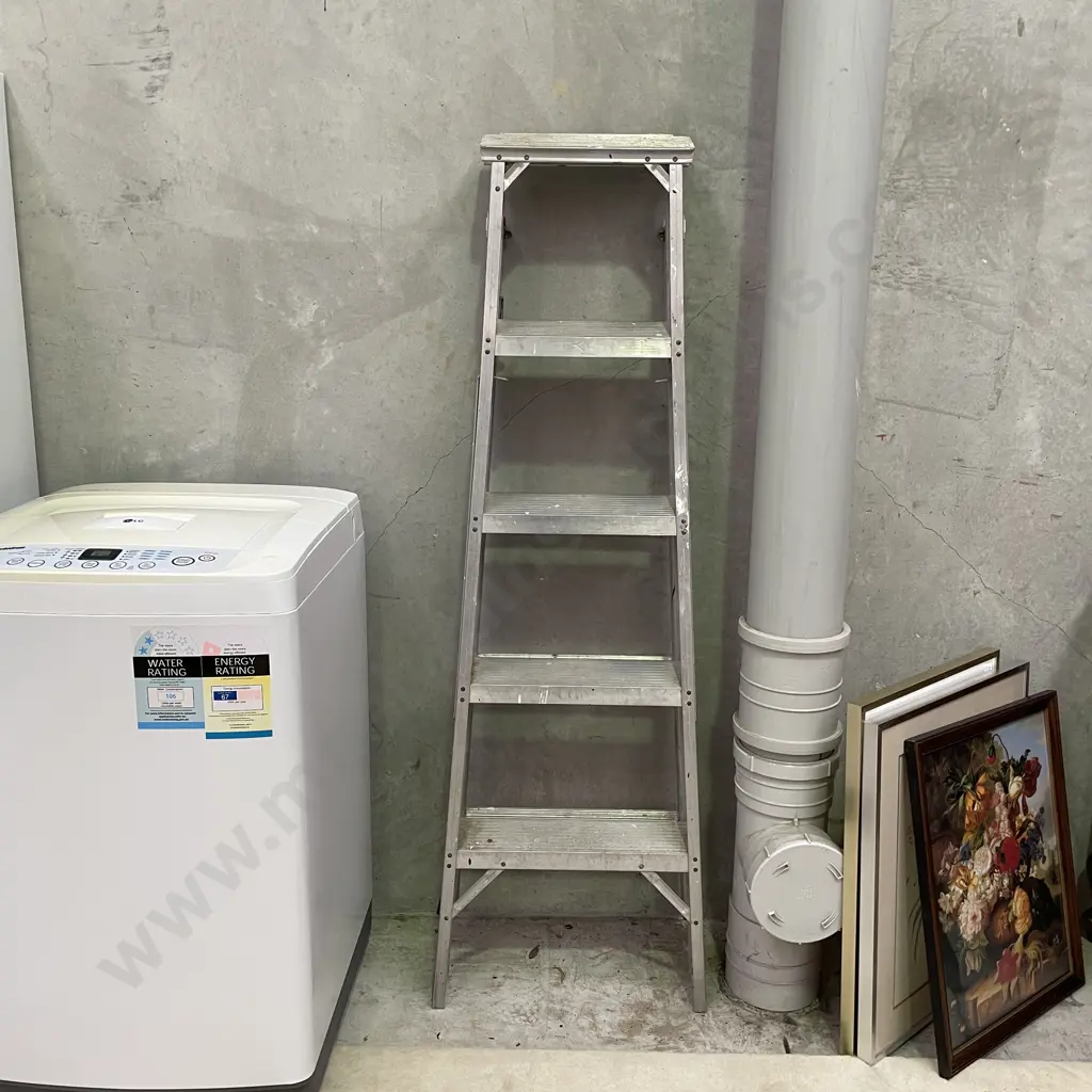 Lyte Aluminium 4 Step Ladder Image 1++