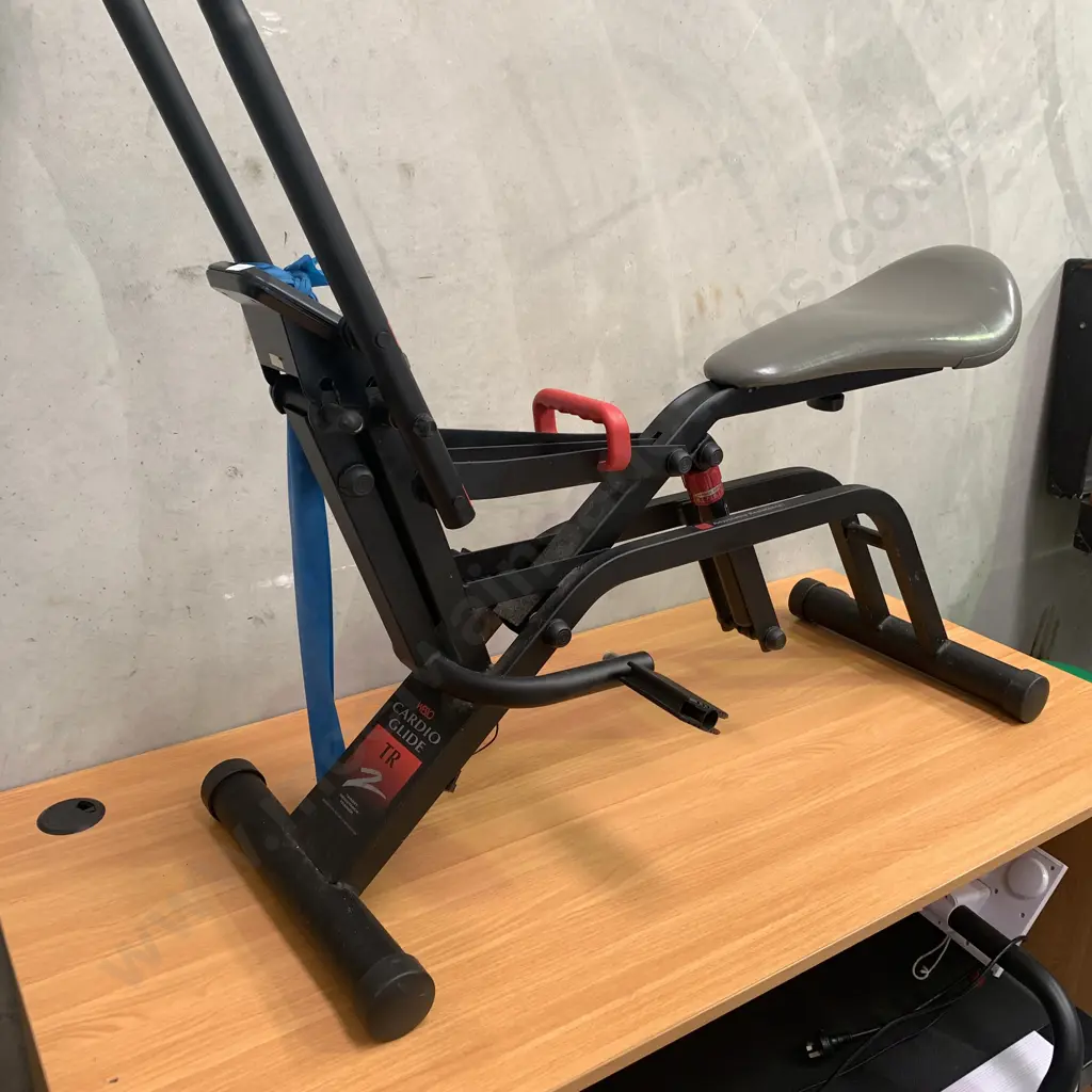 Weslo Cardio Glide Machine. Cardio Fitness Machine with Adjustable resistance with Electronic info screen. Image 1++