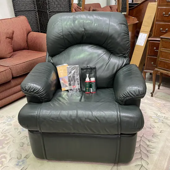 Danske Mobler Morgan Recliner, Forrest Green Leather. Comes with removable "Big Softie Raiser" Base