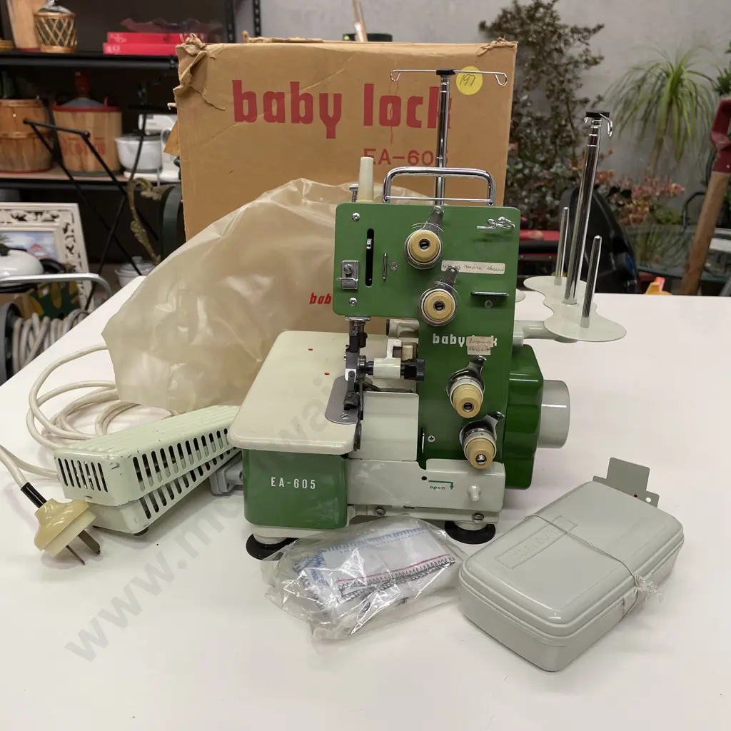 Baby Lock Overlocker EA-605 Image 1++