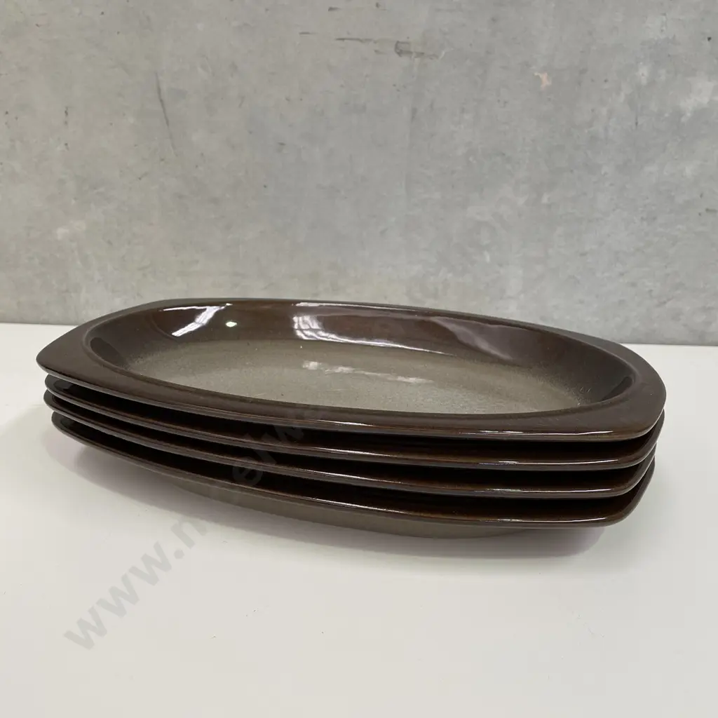 Four Temuka Oval Steak Plates Image 1++