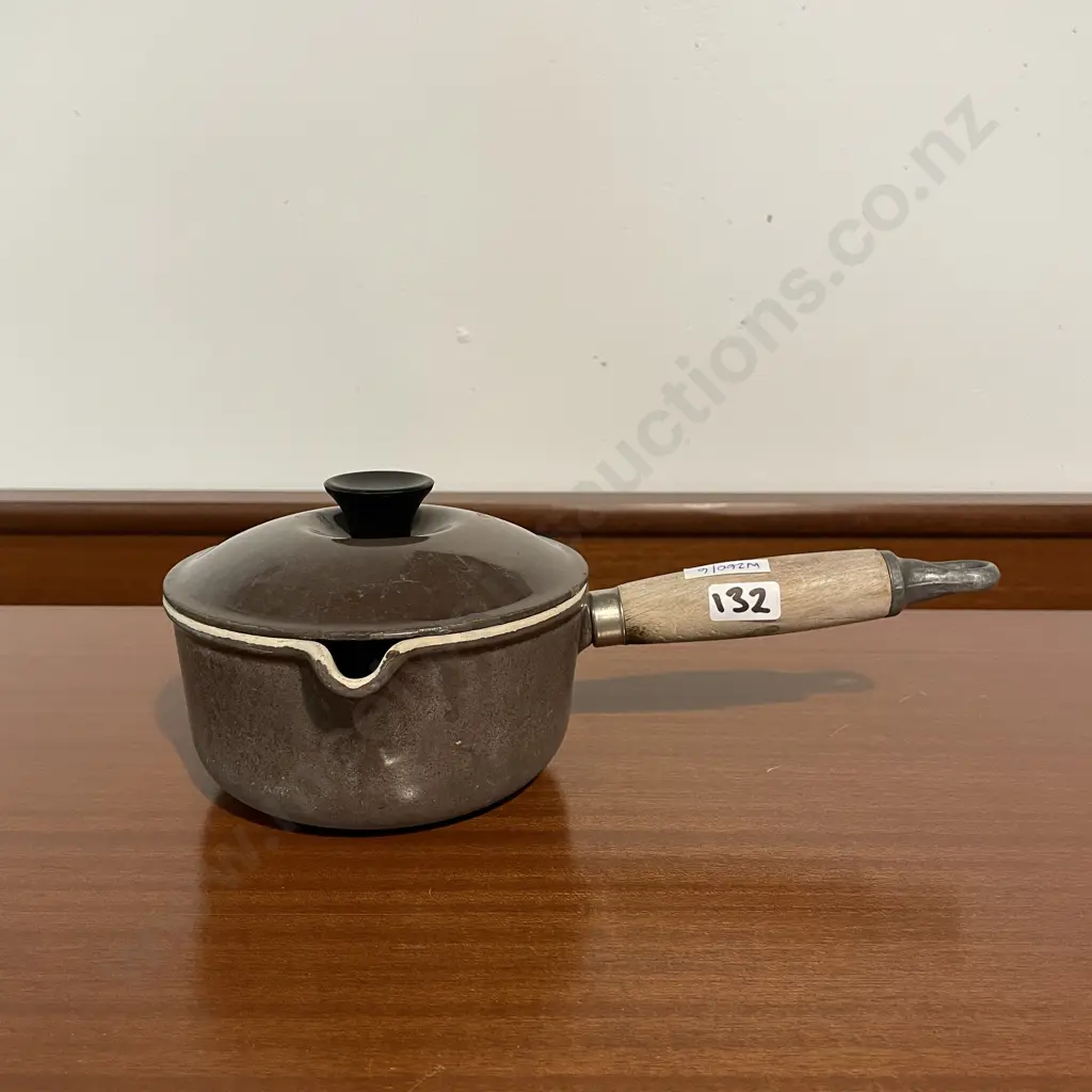 French Le Creuset Pot with pourer Image 1++