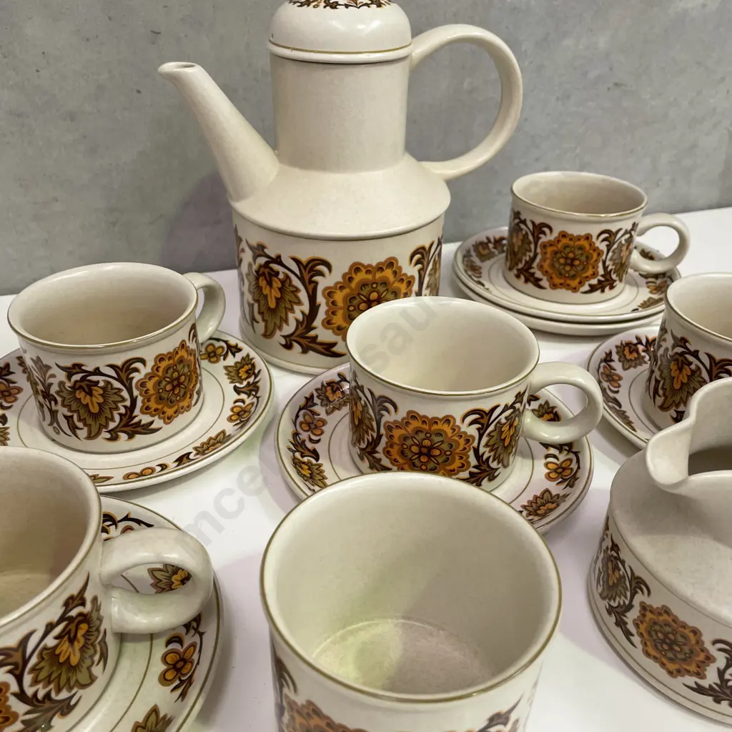 Vintage Mid Winter Retro Coffee Set Image 1++
