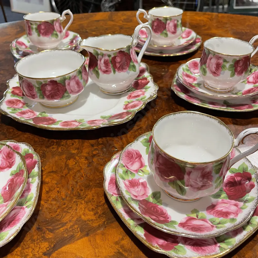 Royal Albert Old English Rose 21 Piece Teaset Image 1++