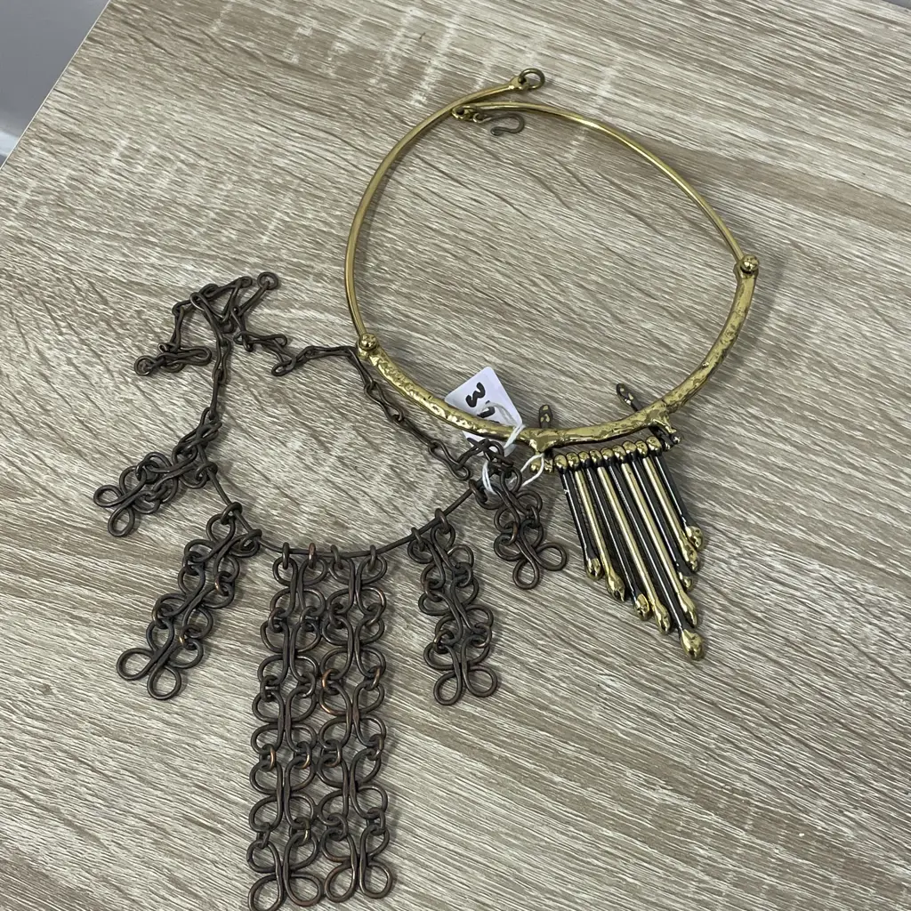 Two Vintage Chocker Necklaces Image 1++