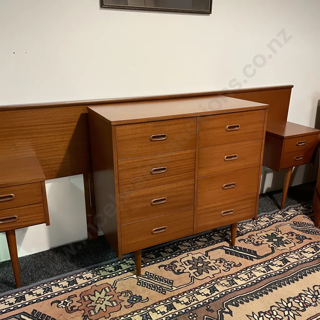 Mid Century 6 drawer Lowboy. H84 W86 D40cm Image 1++