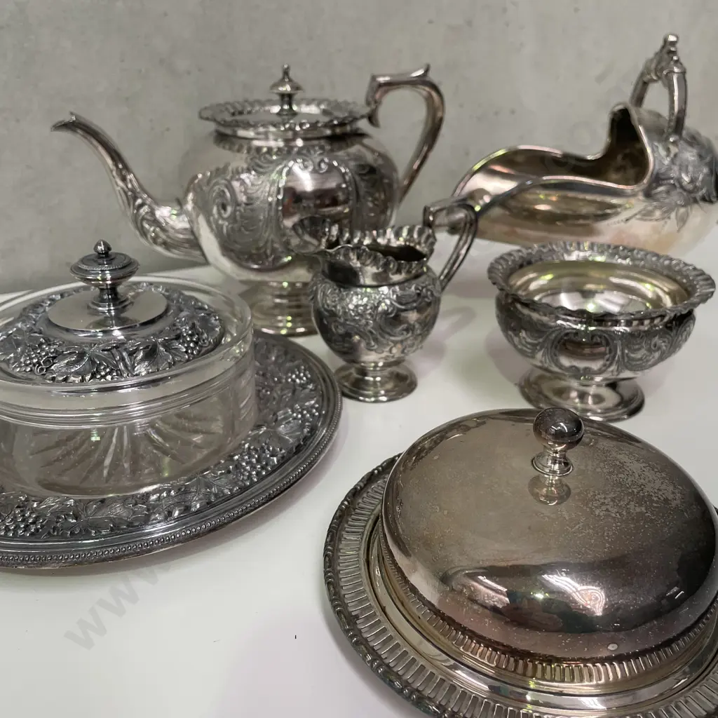 Assortment of Vintage Silverware Image 1++