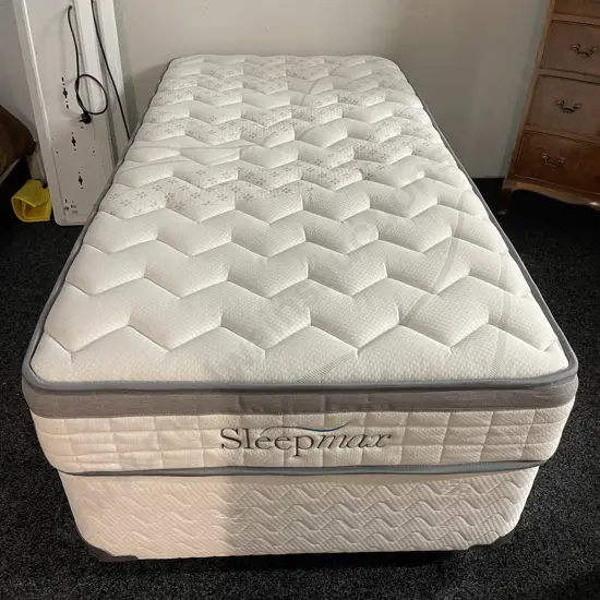 Single Bed and Base. Sleepmax mattress. Excellent Condition