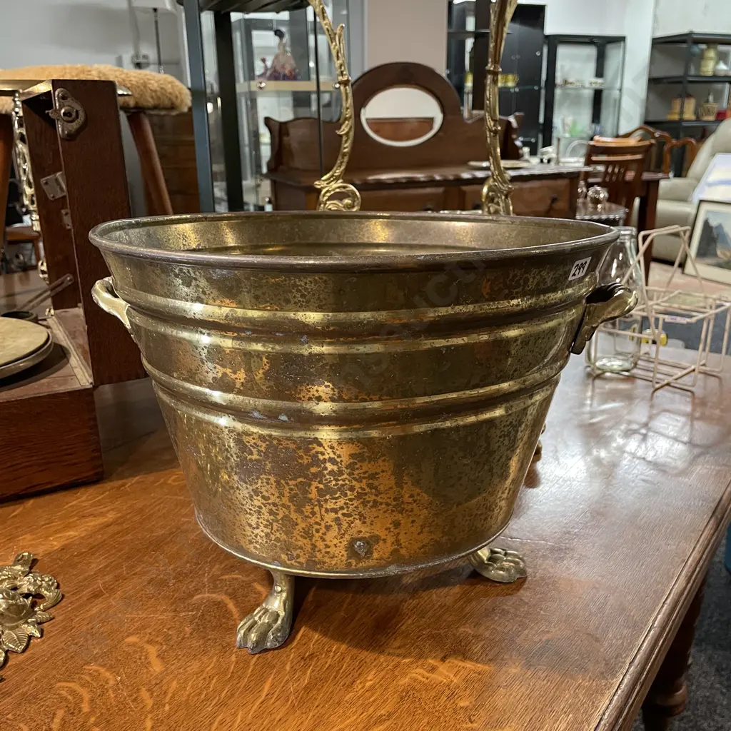 Brass/Copper Tri-footed Cauldron/Pot, H29 Dia42cm Image 1++