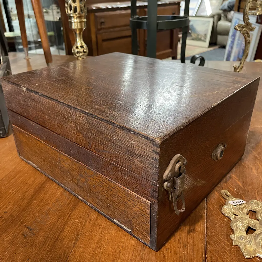 Antique Oak Boxed Gramaphone Image 1++