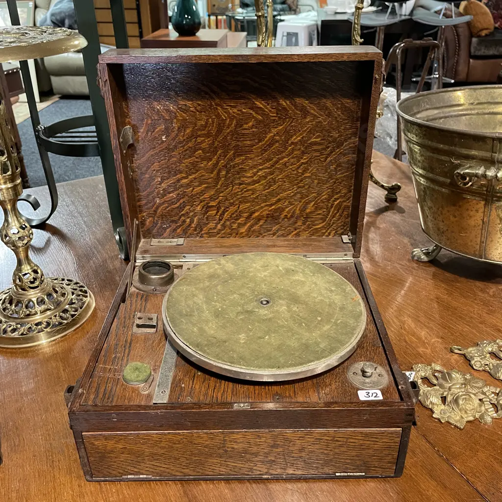 Antique Oak Boxed Gramaphone Image 1++