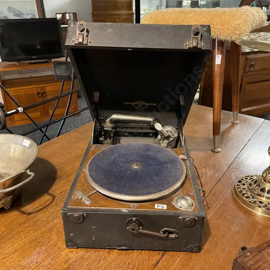 Antique VIVA-TONAL Columbia Grafonola. No202